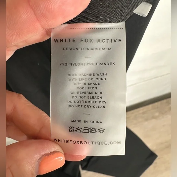 White Fox Boutique Black Athleisure Flare Jumpsuit Women's - Size Small - Picture 7 of 8